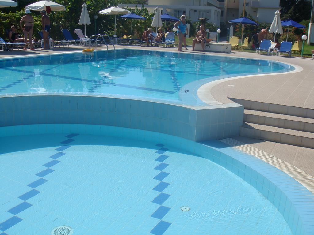 פליראקי Elpida Beach Studios מראה חיצוני תמונה