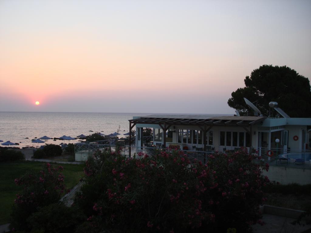 פליראקי Elpida Beach Studios מראה חיצוני תמונה
